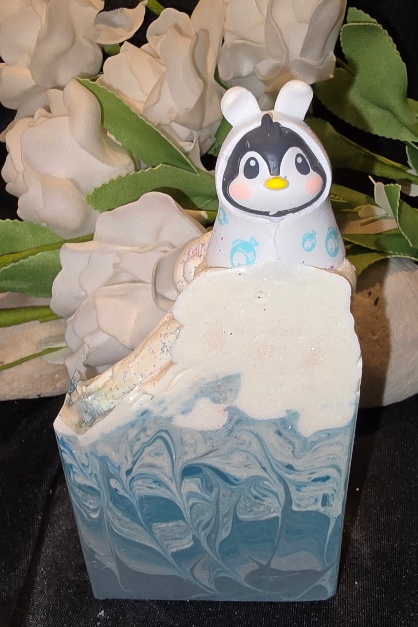 Happy Penguin with Baby Powder fragrance