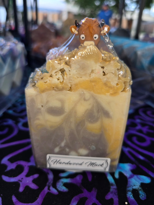 Hardwood Musk, Highland Cow